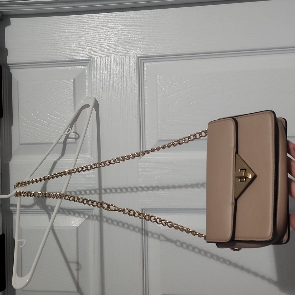 H&M small bag nude gold chain